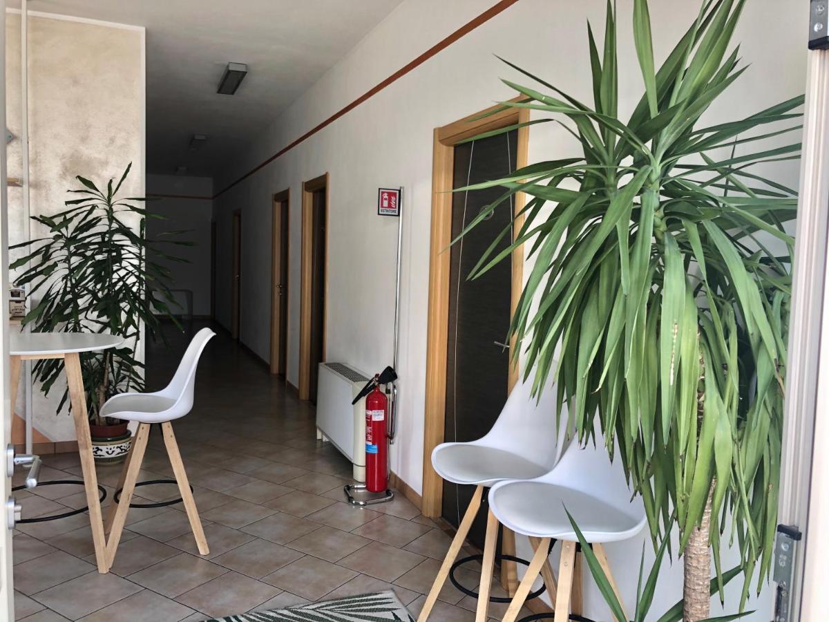 La Siesta Bed&Residence Cardano Al Campo Exterior foto